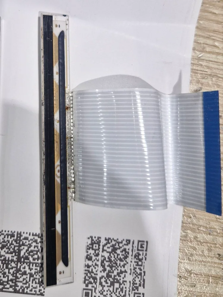 Đầu in nhiệt máy in bill bị hỏng do vệ sinh sai cách, mặt đầu in ố bẩn và xước