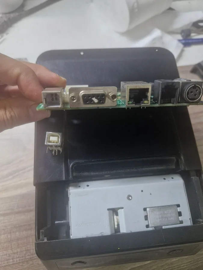 Máy in bill hư cổng USB — tháo bo mạch kiểm tra và thay cổng tại xưởng